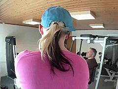 Fat and sexy amateur gets down and dirty in the gym