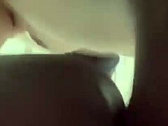 Горячая тинка наслаждается хардкорным анальным сексом со своим сводным братом в любительском видео