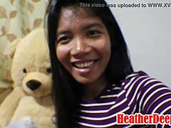 Η Heather Deep, μια έγκυος έφηβη από την Ταϊλάνδη, κάνει μια παθιασμένη πίπα και καταπίνει το σπέρμα