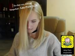Amateur blonde's 3D webcam session with Snapchat update