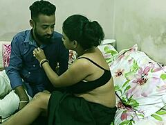 Băiatul indian Nri face sex secret cu frumos tamil bhabhi în saree