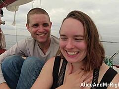 Szórakozás a szabadban egy hajón: egy lágy szerelmi történet