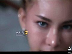 Aasialainen pornoelokuva, jossa naispuolinen nyrkkeilijä saa naamaansa ja dominoidaan erilaisissa seksuaalisissa asennossa