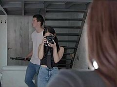 Jamie Bud e Maria Wars protagonizam um vídeo pornô europeu quente