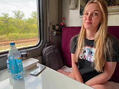 Alina Rai, manželka s oholenou vagínou, se na vlaku zbláznila s cizincem