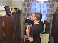 Venäläisen äidin ja nuoren pojan homoporno