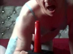 Amateur crossdresser deepthroats and gets assfucked in homemade video
