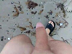 Nudità pubblica in spiaggia