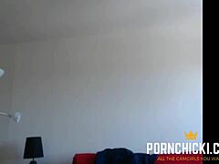 Gadis muda Brazil bereksperimen dengan mainan anal untuk pertama kalinya - lihat lebih banyak di pornchicki.com