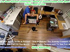 Klovs zdravniški pregled Tampas drobne pacientke