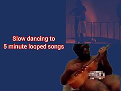Lassú táncunk szenvedélyes szerelemmé vált, egy hurkos YouTube-stílusú videóban rögzítve